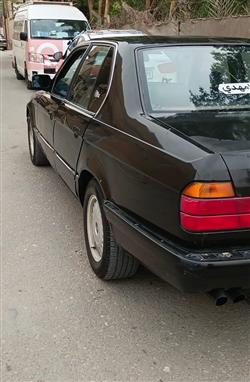 بي ام دبليو الفئة 7